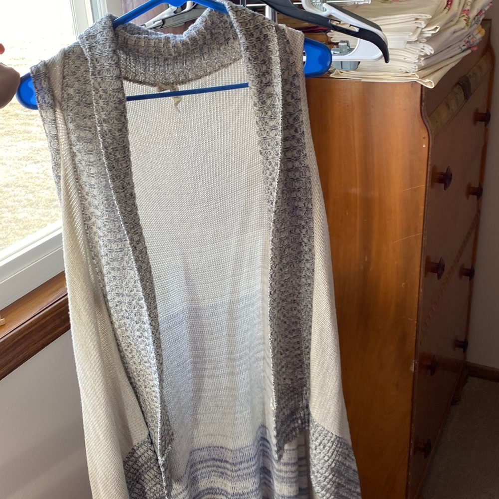 Long sleeveless cardigan